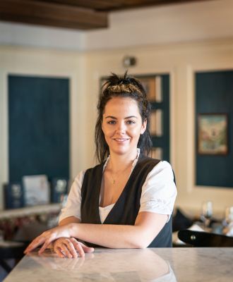 Laura_Do-Sul_Fernandes_-_Assistant_Manager_FB_Operations